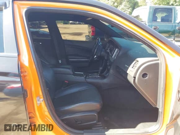 ✅ 2014 Dodge Charger RT • VIN: 2C3CDXCT3EH283596 • Lot: 43059244. Wystawiony na IAAI z przebiegiem 102 322 mil. Bezpłatny archiwum sprzedaży aukcyjnych z USA i szczegółowy raport historii pojazdu na DreamBid. Zdjęcie 5.