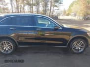 ✅ 2018 Mercedes-Benz GLC 300 • VIN: WDC0G4JBXJV063639 • Lot: 43698786. Wystawiony na IAAI z przebiegiem 35 885 mil. Bezpłatny archiwum sprzedaży aukcyjnych z USA i szczegółowy raport historii pojazdu na DreamBid. Zdjęcie 14.