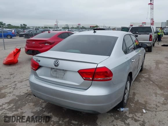 ✅ 2013 Volkswagen Passat S • VIN: 1VWAP7A3XDC061150 • Lot: 42422298. Listed on IAAI with 198,935 mi. Free auction sales archive from the USA and detailed vehicle history report at DreamBid. Image 4.
