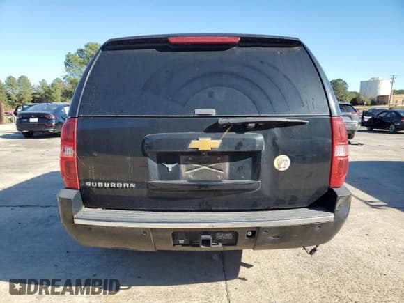 ✅ 2013 Chevrolet Suburban LTZ • VIN: 1GNSCKE08DR105799 • Lot: 93057155. Wystawiony na Copart z przebiegiem 257 010 mil. Bezpłatny archiwum sprzedaży aukcyjnych z USA i szczegółowy raport historii pojazdu na DreamBid. Zdjęcie 6.