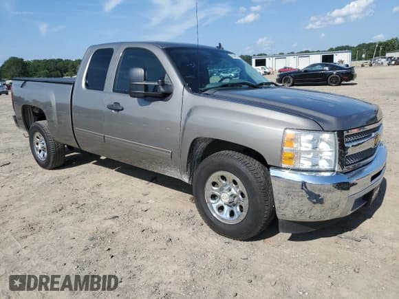 ✅ 2013 Chevrolet Silverado 1500 LS • VIN: 1GCRCREA2DZ104141 • Lot: 65548084. Listed on Copart with 110,755 mi. Free auction sales archive from the USA and detailed vehicle history report at DreamBid. Image 4.