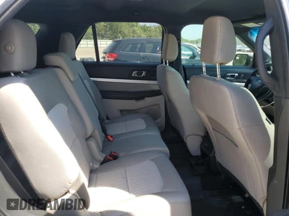 ✅ 2019 Ford Explorer • VIN: 1FM5K7B84KGA19040 • Lot: 68945925. Wystawiony na Copart z przebiegiem 57 081 mil. Bezpłatny archiwum sprzedaży aukcyjnych z USA i szczegółowy raport historii pojazdu na DreamBid. Zdjęcie 11.