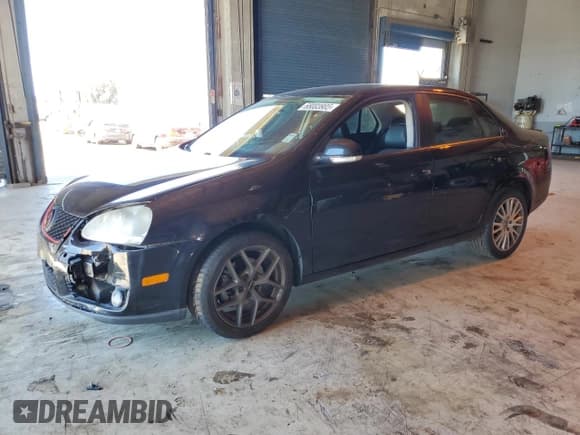 ✅ 2010 Volkswagen Jetta Limited Edition • VIN: 3VWAZ7AJXAM107563 • Лот: 68003905. Опубликован ранее на Copart с пробегом 158 616 миль. Бесплатный доступ к архиву аукционных продаж из США и подробный отчёт об истории автомобиля на DreamBid. Изображение 1.