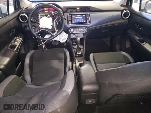 ✅ 2025 Nissan Versa SV • VIN: 3N1CN8EV7SL817430 • Lot: 92571725. Listed on Copart with 25,555 mi. Free auction sales archive from the USA and detailed vehicle history report at DreamBid. Image 8.