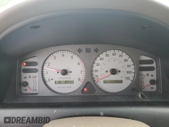 ✅ 1999 Toyota Corolla LE • VIN: 1NXBR12E6XZ148570 • Лот: 81554415. Опубликован ранее на Copart с пробегом 264 960 миль. Бесплатный доступ к архиву аукционных продаж из США и подробный отчёт об истории автомобиля на DreamBid. Изображение 9.