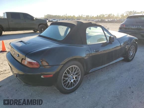 ✅ 2000 BMW Z3 2.8 • VIN: 4USCH3340YLF70786 • Лот: 81828244. Опубликован ранее на Copart с пробегом 190 495 миль. Бесплатный доступ к архиву аукционных продаж из США и подробный отчёт об истории автомобиля на DreamBid. Изображение 3.