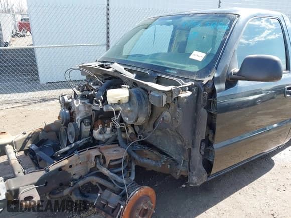 ✅ 2005 Chevrolet Silverado 1500 Work Truck • VIN: 1GCEC14X95Z330927 • Лот: 41565885. Опубликован ранее на IAAI с пробегом Не указан. Бесплатный доступ к архиву аукционных продаж из США и подробный отчёт об истории автомобиля на DreamBid. Изображение 6.