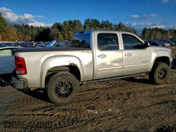 ✅ 2011 GMC Sierra 1500 SLT • VIN: 3GTP2WE31BG235228 • Лот: 95745515. Опубликован ранее на Copart с пробегом 179 332 миль. Бесплатный доступ к архиву аукционных продаж из США и подробный отчёт об истории автомобиля на DreamBid. Изображение 3.