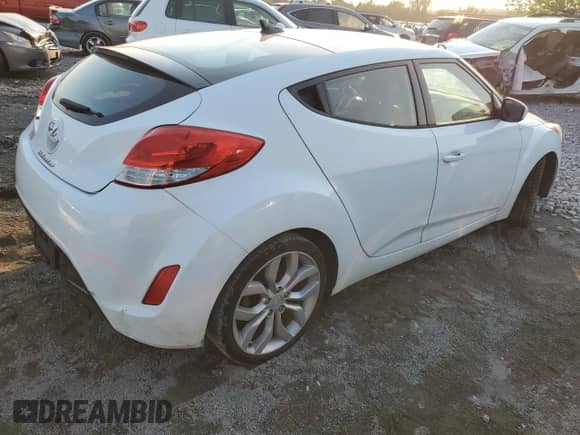 ✅ 2013 Hyundai Veloster w/Gray Int • VIN: KMHTC6AD7DU142512 • Лот: 64877744. Размещён на Copart с пробегом 91 963 миль миль. Получите бесплатный доступ к архиву аукционных продаж из США и посмотрите подробный отчёт об истории автомобиля на DreamBid. Изображение 3.