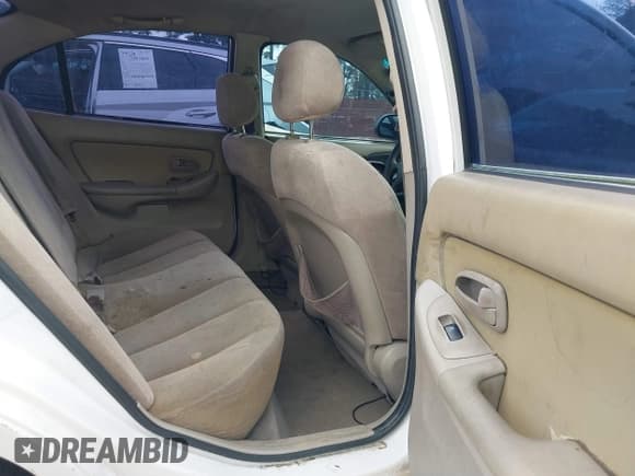 ✅ 2005 Hyundai Elantra GLS • VIN: KMHDN46D25U106966 • Lot: 41784682. Wystawiony na IAAI z przebiegiem 252 402 mil. Bezpłatny archiwum sprzedaży aukcyjnych z USA i szczegółowy raport historii pojazdu na DreamBid. Zdjęcie 8.