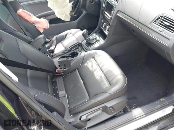 ✅ 2017 Volkswagen Golf S • VIN: 3VWH17AU8HM506367 • Lot: 42359403. Listed on IAAI with 98,189 mi. Free auction sales archive from the USA and detailed vehicle history report at DreamBid. Image 5.