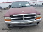 ✅ 2000 Dodge Dakota Sport • VIN: 1B7GG22N4YS709948 • Lot: 41714352. Wystawiony na IAAI z przebiegiem Nie podano. Bezpłatny archiwum sprzedaży aukcyjnych z USA i szczegółowy raport historii pojazdu na DreamBid. Zdjęcie 6.