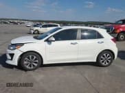 ✅ 2021 Kia Rio S • VIN: 3KPA25AD8ME375807 • Lot: 82187585. Wystawiony na Copart z przebiegiem 31 261 mil. Bezpłatny archiwum sprzedaży aukcyjnych z USA i szczegółowy raport historii pojazdu na DreamBid. Zdjęcie 13.