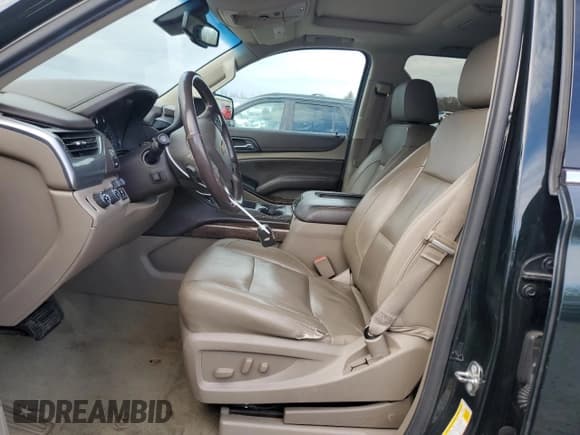 ✅ 2016 Chevrolet Suburban LT • VIN: 1GNSKHKCXGR420435 • Lot: 83191524. Wystawiony na Copart z przebiegiem Nie podano. Bezpłatny archiwum sprzedaży aukcyjnych z USA i szczegółowy raport historii pojazdu na DreamBid. Zdjęcie 7.