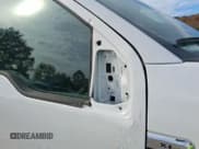 ✅ 2019 Ford F-350 Platinum • VIN: 1FT7W3BT9KED43627 • Lot: 43832539. Wystawiony na IAAI z przebiegiem Nie podano. Bezpłatny archiwum sprzedaży aukcyjnych z USA i szczegółowy raport historii pojazdu na DreamBid. Zdjęcie 12.