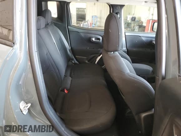 ✅ 2018 Jeep Renegade Latitude • VIN: ZACCJABH9JPH84385 • Lot: 84357075. Listed on Copart with 54,665 mi. Free auction sales archive from the USA and detailed vehicle history report at DreamBid. Image 11.