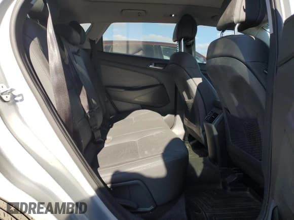 ✅ 2018 Hyundai Tucson SEL • VIN: KM8J3CA44JU809652 • Лот: 90257915. Опубликован ранее на Copart с пробегом 121 568 миль. Бесплатный доступ к архиву аукционных продаж из США и подробный отчёт об истории автомобиля на DreamBid. Изображение 10.