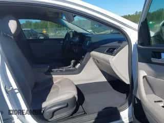 2015 Hyundai Sonata Limited with VIN 5NPE34AF2FH124029, listed as a IAAI auction lot 43447325 with 209,523 mi miles and . Bid and sale history available at DreamBid. Image 5.