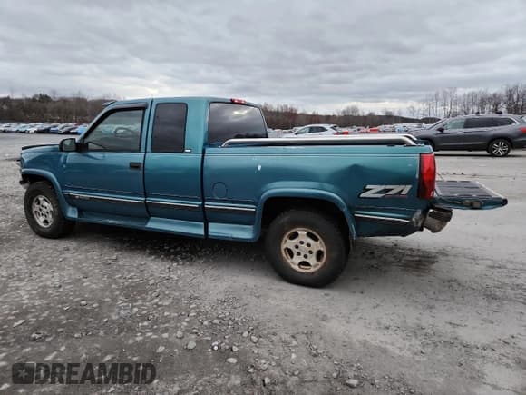 ✅ 1997 Chevrolet Silverado 1500 • VIN: 1GBEK19R4VE163952 • Лот: 93273245. Опубликован ранее на Copart с пробегом 136 497 миль. Бесплатный доступ к архиву аукционных продаж из США и подробный отчёт об истории автомобиля на DreamBid. Изображение 2.