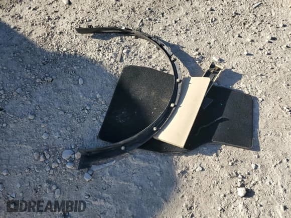 ✅ 2016 Tesla Model X 70D • VIN: 5YJXCAE24GF003453 • Lot: 90721805. Listed on Copart with Not provided. Free auction sales archive from the USA and detailed vehicle history report at DreamBid. Image 12.