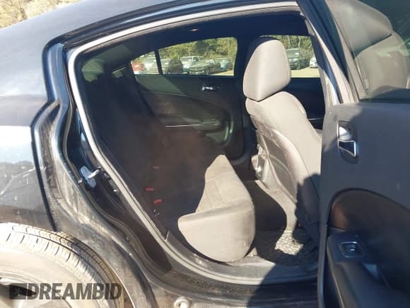 ✅ 2012 Dodge Charger SE • VIN: 2C3CDXBG7CH300367 • Lot: 43469631. Wystawiony na IAAI z przebiegiem 168 042 mil. Bezpłatny archiwum sprzedaży aukcyjnych z USA i szczegółowy raport historii pojazdu na DreamBid. Zdjęcie 8.