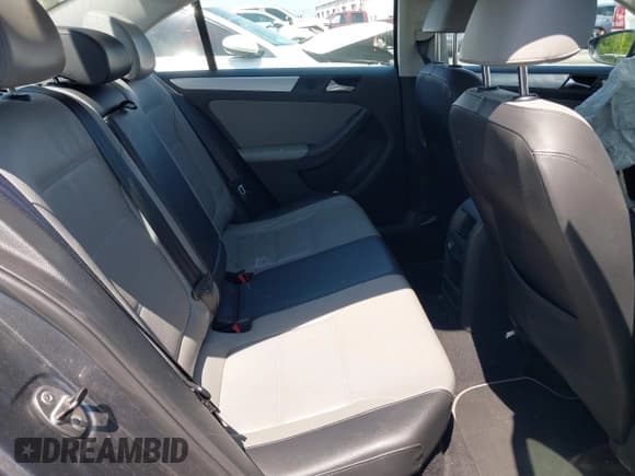 ✅ 2013 Volkswagen Jetta Hybrid SE • VIN: 3VW637AJ1DM232687 • Лот: 41973407. Опубликован ранее на IAAI с пробегом 70 428 миль. Бесплатный доступ к архиву аукционных продаж из США и подробный отчёт об истории автомобиля на DreamBid. Изображение 8.