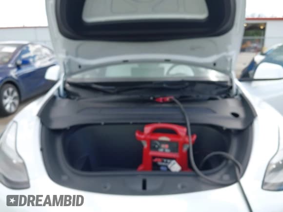 ✅ 2023 Tesla Model Y Long Range • VIN: 7SAYGDEE0PF863048 • Лот: 43473779. Опубликован ранее на IAAI с пробегом 8 282 миль. Бесплатный доступ к архиву аукционных продаж из США и подробный отчёт об истории автомобиля на DreamBid. Изображение 10.