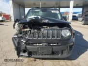 ✅ 2019 Jeep Renegade Sport • VIN: ZACNJAAB5KPK13058 • Lot: 91298995. Wystawiony na Copart z przebiegiem 123 582 mil. Bezpłatny archiwum sprzedaży aukcyjnych z USA i szczegółowy raport historii pojazdu na DreamBid. Zdjęcie 5.