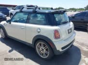 ✅ 2007 MINI Hardtop S • VIN: WMWMF73567TL89619 • Lot: 42807828. Wystawiony na IAAI z przebiegiem 201 371 mil. Bezpłatny archiwum sprzedaży aukcyjnych z USA i szczegółowy raport historii pojazdu na DreamBid. Zdjęcie 3.