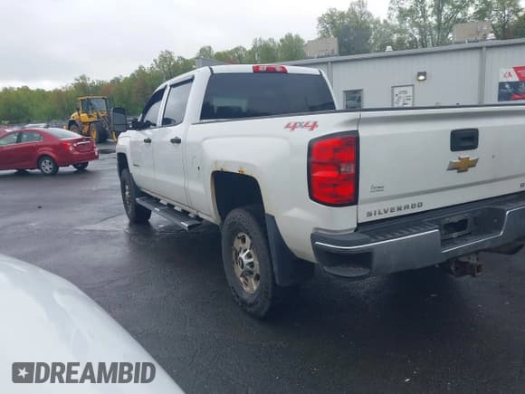 ✅ 2015 Chevrolet Silverado 2500HD LT • VIN: 1GC1KVEG3FF165208 • Lot: 42184899. Wystawiony na IAAI z przebiegiem 311 427 mil. Bezpłatny archiwum sprzedaży aukcyjnych z USA i szczegółowy raport historii pojazdu na DreamBid. Zdjęcie 3.