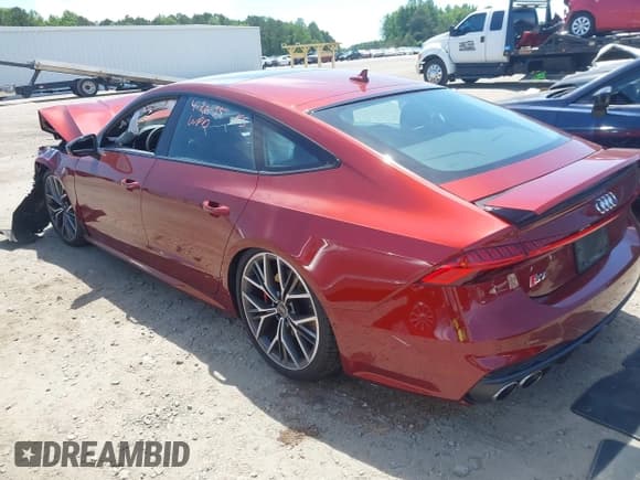 ✅ 2025 Audi S7 Prestige • VIN: WAUSFBF25SN018444 • Лот: 42190779. Опубликован ранее на IAAI с пробегом 6 402 миль. Бесплатный доступ к архиву аукционных продаж из США и подробный отчёт об истории автомобиля на DreamBid. Изображение 3.