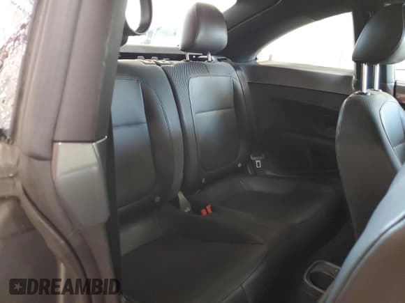 ✅ 2013 Volkswagen Beetle Fender Edition • VIN: 3VWJP7AT5DM679698 • Lot: 48974905. Listed on Copart with 89,437 mi. Free auction sales archive from the USA and detailed vehicle history report at DreamBid. Image 10.