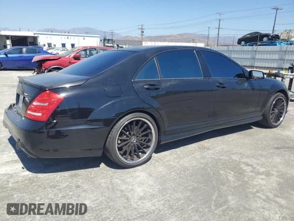 ✅ 2010 Mercedes-Benz S 550 • VIN: WDDNG7BBXAA308562 • Lot: 67060454. Wystawiony na Copart z przebiegiem 101 780 mil. Bezpłatny archiwum sprzedaży aukcyjnych z USA i szczegółowy raport historii pojazdu na DreamBid. Zdjęcie 3.