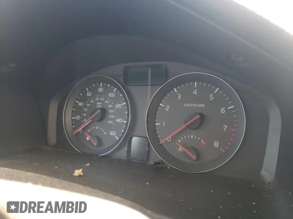 ✅ 2010 Volvo S40 • VIN: YV1382MS6A2488075 • Лот: 84738215. Опубликован ранее на Copart с пробегом Не указан. Бесплатный доступ к архиву аукционных продаж из США и подробный отчёт об истории автомобиля на DreamBid. Изображение 9.