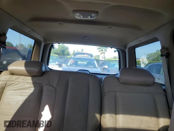 ✅ 2001 Ford Explorer • VIN: 1FMDU64P21UB11722 • Лот: 57425525. Опубликован ранее на Copart с пробегом 116 938 миль. Бесплатный доступ к архиву аукционных продаж из США и подробный отчёт об истории автомобиля на DreamBid. Изображение 10.