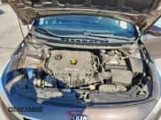 ✅ 2017 Kia Forte LX • VIN: 3KPFK4A7XHE140311 • Lot: 81895435. Wystawiony na Copart z przebiegiem 147 313 mil. Bezpłatny archiwum sprzedaży aukcyjnych z USA i szczegółowy raport historii pojazdu na DreamBid. Zdjęcie 11.