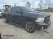 2018 Ram 1500 Express z VIN 1C6RR6FT0JS131914, wystawiony jako Copart lot #75520544 z przebiegiem 120 566 mil mil oraz Szkoda całkowita • Salvage title. Historia ofert i sprzedaży dostępna na DreamBid. Obrazek 4.