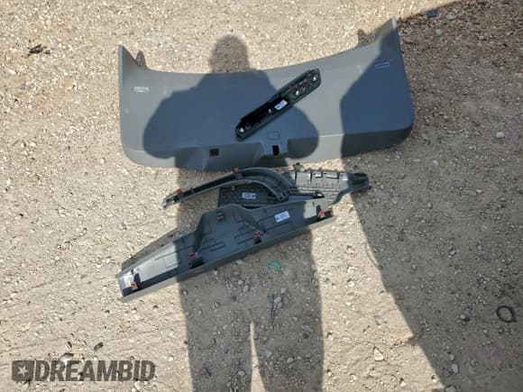 ✅ 2024 Cadillac XT6 FWD Premium Luxury • VIN: 1GYKPCRS7RZ725169 • Lot: 94192475. Listed on Copart with 20,167 mi. Free auction sales archive from the USA and detailed vehicle history report at DreamBid. Image 13.