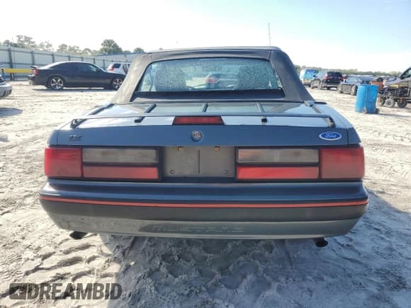 ✅ 1989 Ford Mustang • VIN: 1FABP44E1KF158242 • Лот: 46668475. Опубликован ранее на Copart с пробегом 90 015 миль. Бесплатный доступ к архиву аукционных продаж из США и подробный отчёт об истории автомобиля на DreamBid. Изображение 6.