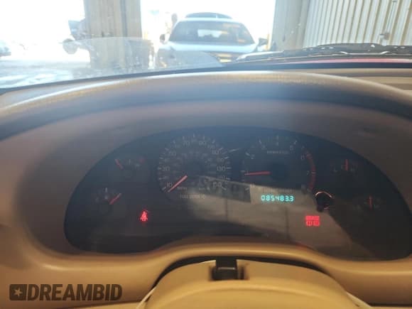 ✅ 2000 Ford Mustang GT • VIN: 1FAFP45X2YF242225 • Lot: 91826185. Wystawiony na Copart z przebiegiem 85 483 mil. Bezpłatny archiwum sprzedaży aukcyjnych z USA i szczegółowy raport historii pojazdu na DreamBid. Zdjęcie 9.