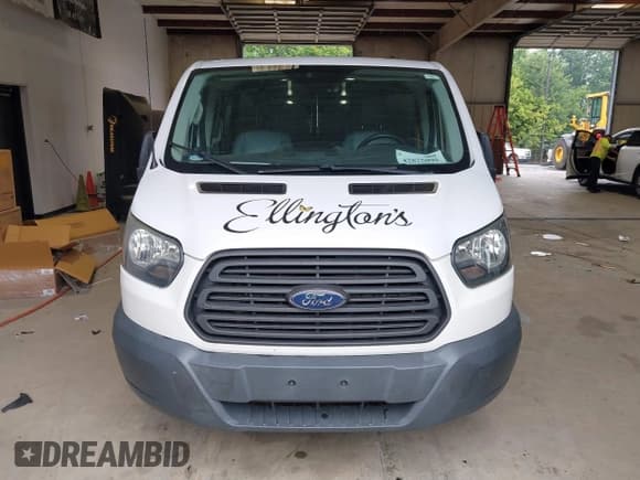 ✅ 2017 Ford Transit • VIN: 1FTYE1ZM2HKA26843 • Lot: 42875095. Wystawiony na IAAI z przebiegiem 224 908 mil. Bezpłatny archiwum sprzedaży aukcyjnych z USA i szczegółowy raport historii pojazdu na DreamBid. Zdjęcie 12.