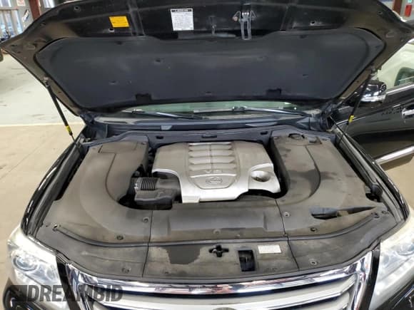 ✅ 2014 Lexus LX 570 • VIN: JTJHY7AX2E4140841 • Lot: 80703234. Listed on Copart with 139,553 mi. Free auction sales archive from the USA and detailed vehicle history report at DreamBid. Image 12.