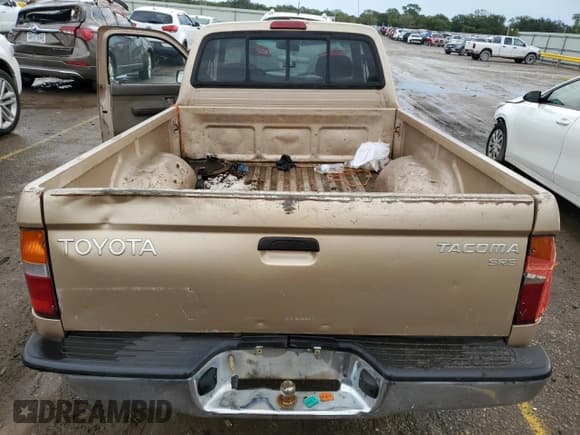 ✅ 1999 Toyota Tacoma • VIN: 4TAVL52N3XZ539894 • Lot: 81200825. Listed on Copart with 179,121 mi. Free auction sales archive from the USA and detailed vehicle history report at DreamBid. Image 6.