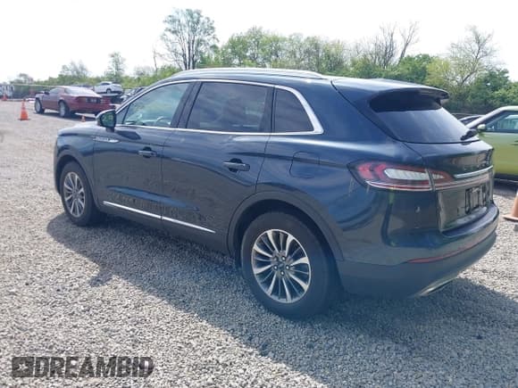 ✅ 2021 Lincoln Nautilus Standard • VIN: 2LMPJ8J92MBL10856 • Lot: 42204825. Listed on IAAI with 26,694 mi. Free auction sales archive from the USA and detailed vehicle history report at DreamBid. Image 3.