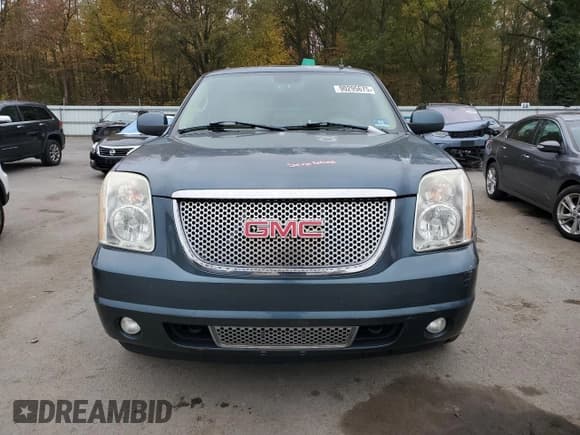 ✅ 2007 GMC Yukon Denali • VIN: 1GKFK63877J267461 • Lot: 90295675. Wystawiony na Copart z przebiegiem 195 611 mil. Bezpłatny archiwum sprzedaży aukcyjnych z USA i szczegółowy raport historii pojazdu na DreamBid. Zdjęcie 5.