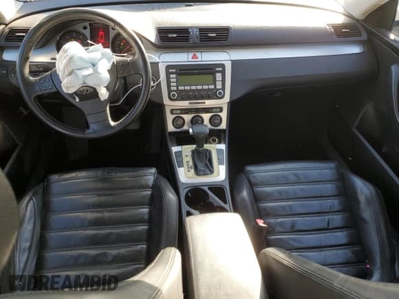 ✅ 2008 Volkswagen Passat VR6 • VIN: WVWDU73C28E124967 • Lot: 46492755. Listed on Copart with 202,808 mi. Free auction sales archive from the USA and detailed vehicle history report at DreamBid. Image 8.