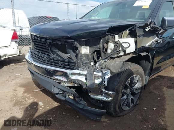 ✅ 2019 Chevrolet Silverado 1500 LT • VIN: 3GCPYDEK3KG127008 • Lot: 43543814. Listed on IAAI with 141,974 mi. Free auction sales archive from the USA and detailed vehicle history report at DreamBid. Image 6.