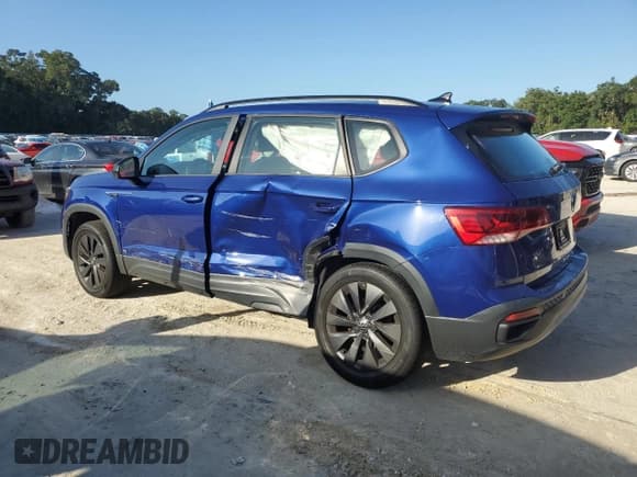 ✅ 2022 Volkswagen Taos S • VIN: 3VVMX7B29NM050082 • Лот: 85593725. Опубликован ранее на Copart с пробегом 27 661 миль. Бесплатный доступ к архиву аукционных продаж из США и подробный отчёт об истории автомобиля на DreamBid. Изображение 2.