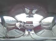 ✅ 2021 BMW 5 Series M550i xDrive • VIN: WBA13BK02MCF83535 • Lot: 66195595. Wystawiony na Copart z przebiegiem 54 000 mil. Bezpłatny archiwum sprzedaży aukcyjnych z USA i szczegółowy raport historii pojazdu na DreamBid. Zdjęcie 14.