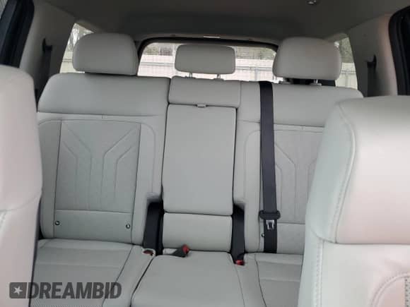 2024 Hyundai Santa Fe SEL с VIN 5NMP24GL6RH048972, выставлен на аукционе Copart как лот 44153855 с пробегом 5 975 миль миль и Списание • Salvage title. История ставок и продаж доступна на DreamBid. Изображение 10.